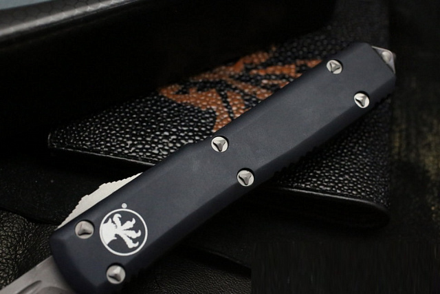 Нож Microtech Ultratech Apocalyptic 123-10AP с автоматическим открытием/закрытием клинка.